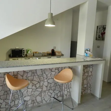 Affittacamere A Casa Di Anna - Locazione Turistica - 3*