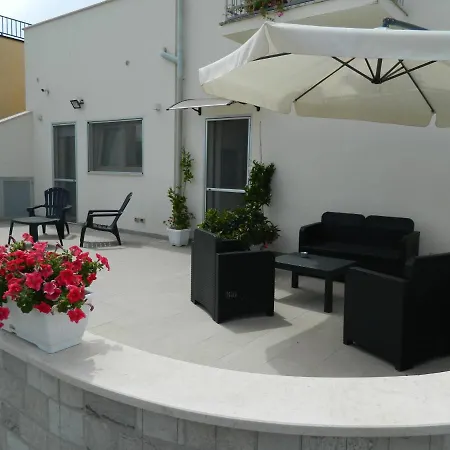 Konukevi A Casa Di Anna - Locazione Turistica - 2*