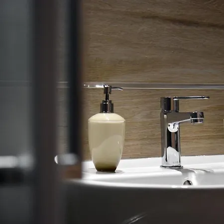 Affittacamere A Casa Di Anna - Locazione Turistica - 3*